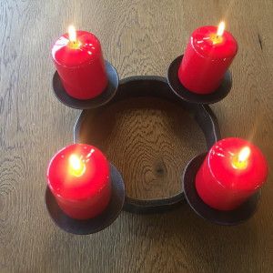 Adventný kovaný svietnik - veniec (SV/33)
