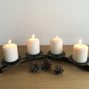 Adventný kovaný svietnik - oblúk (SV/25)