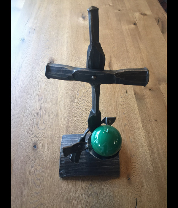 Chandelier en fer forgé – CRUCIFIX