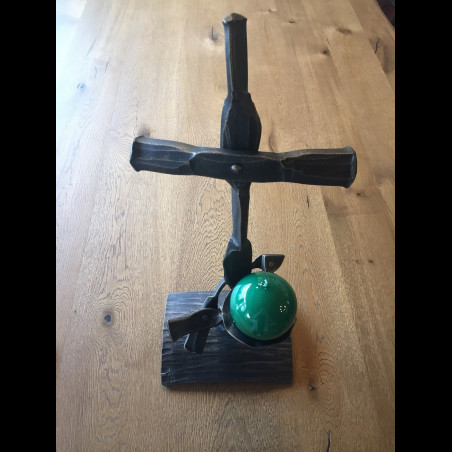 Chandelier en fer forgé – CRUCIFIX