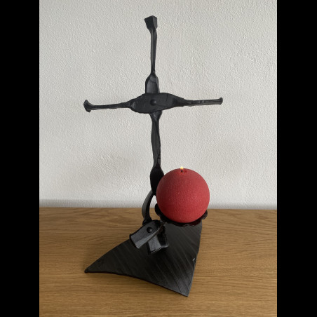 Chandelier en fer forgé – CRUCIFIX