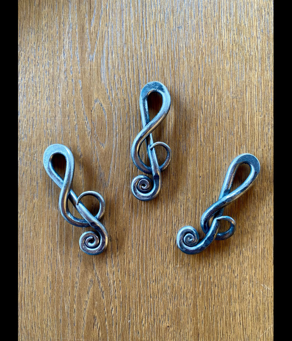 Hand forged treble clef (H-1)