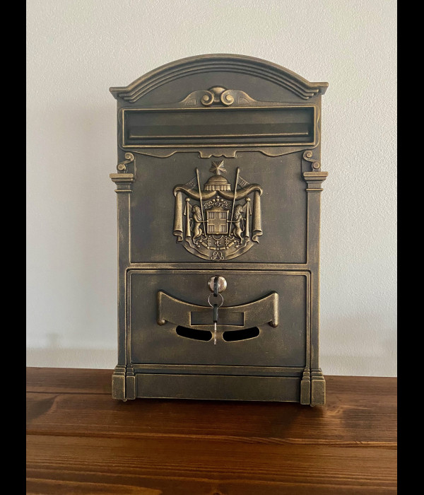 Boîte aux lettres en fer forgé