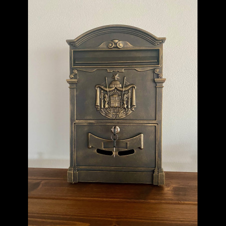 Boîte aux lettres en fer forgé