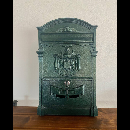 Boîte aux lettres en fer forgé