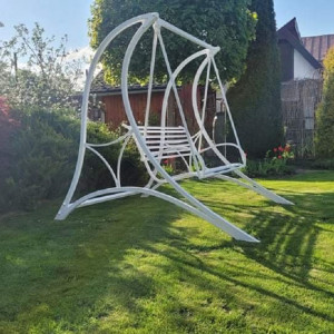 Balancelle de jardin en fer forgé - meuble de luxe