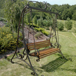Balancelle de jardin en fer forgé - meuble de luxe
