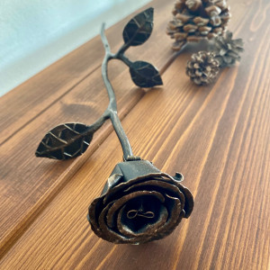 La rose en fer forgé