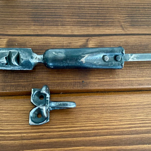 Hand-forged shoehorn with a hanger (KO/3)