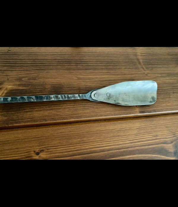 Hand-forged shoehorn