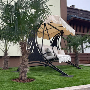 A garden swing