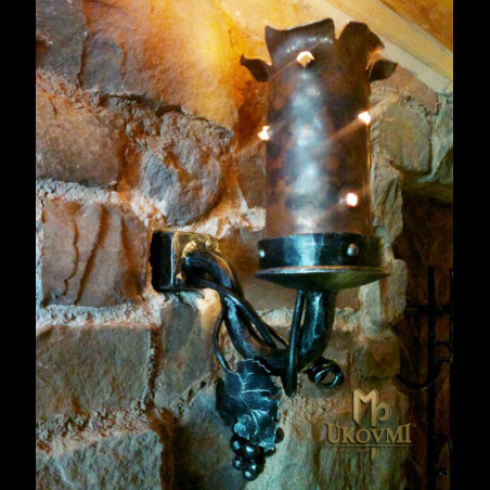 Nástenné kované svietidlo - interiérová historická lampa (SI7000)