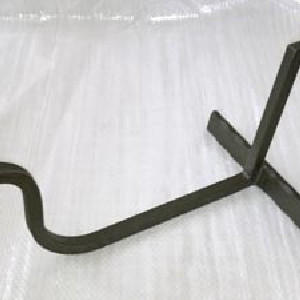 Kovaný držiak na kvetináč (S-25-K)
