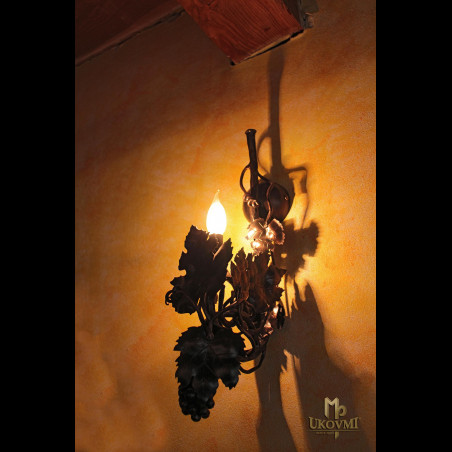 Nástenná kovaná lampa - VINIČ S HROZNOM - interiérová lampa (SI0201)