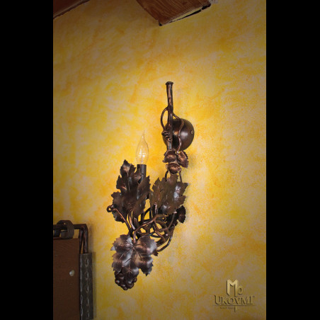 Nástenná kovaná lampa - VINIČ S HROZNOM - interiérová lampa (SI0201)