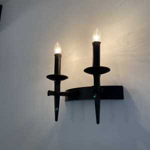 Historické nástenné svietidlo - ANTIK - kovaná lampa 2 - sviečková (SI0802)