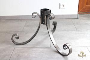 A wrought iron tree stand  (ST-11)