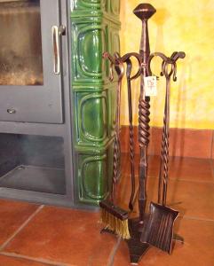 Fireplace tools (K-04)