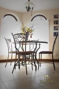 A wrought iron table (NBK-108)